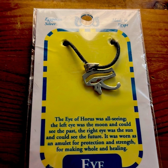 Eye of Horus necklace -FREE when added to a bundle of $50 or more - Picture 1 of 3